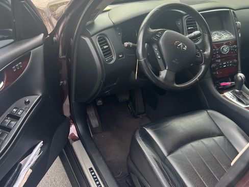 Used 2016 INFINITI QX50 2WD w/ Premium Plus Package image 5