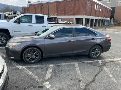 Used 2016 Toyota Camry SE