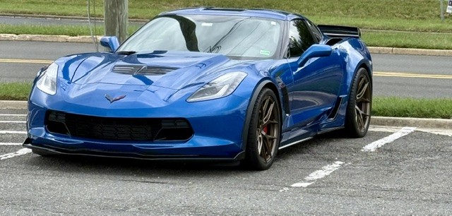 Used 2015 Chevrolet Corvette Z06 w/ 2LZ Preferred Equipment Group RWD image 1