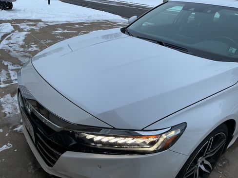 Used 2021 Honda Accord Touring image 6