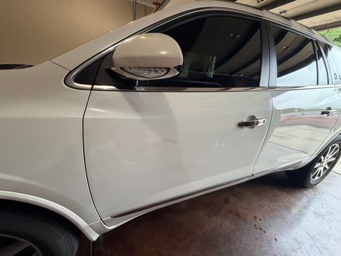 Used 2014 Buick Enclave Leather w/ Trailering Provision Package FWD image 9