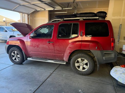 Used 2010 Nissan Xterra S image 1