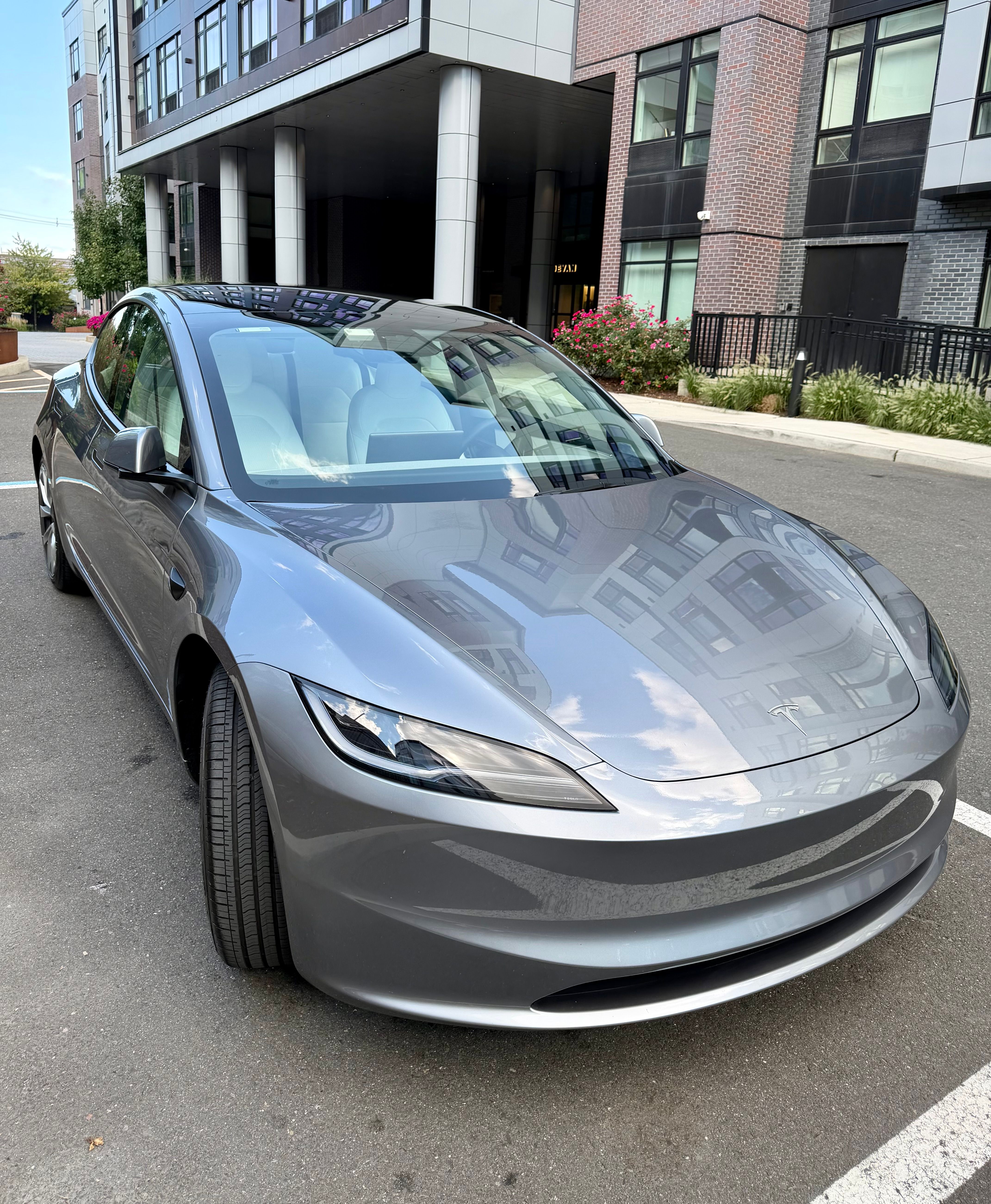 Used 2025 Tesla Model 3 Long Range RWD image 4