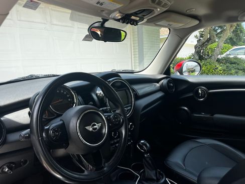 Used 2018 MINI Cooper 2-Door Hardtop FWD image 10