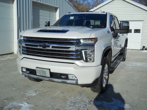 Used 2022 Chevrolet Silverado 2500 High Country w/ Z71 Off-Road Package image 20