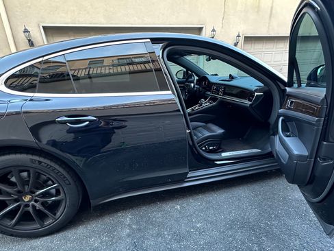 Used 2017 Porsche Panamera 4S image 16