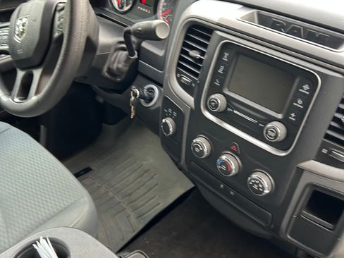 Used 2018 RAM 2500 Tradesman w/ Chrome Appearance Group image 15