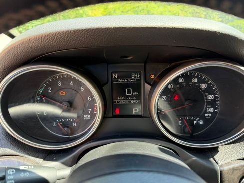 Used 2011 Jeep Grand Cherokee Laredo RWD image 14