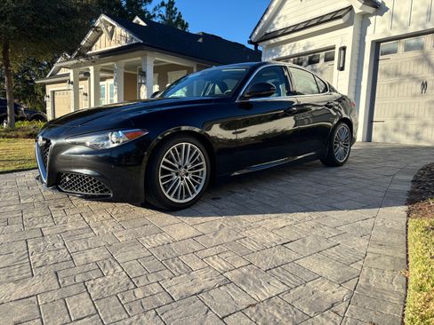 Used 2017 Alfa Romeo Giulia Ti w/ TI Lusso Light Wood Package image 2