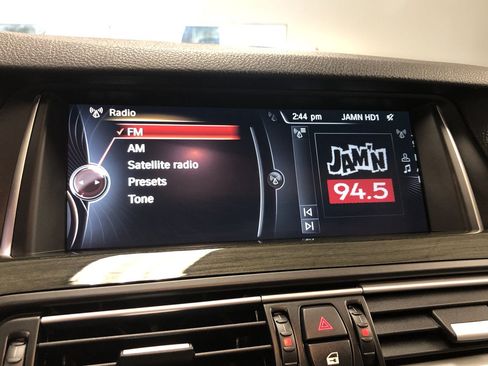 Used 2016 BMW M5 image 10