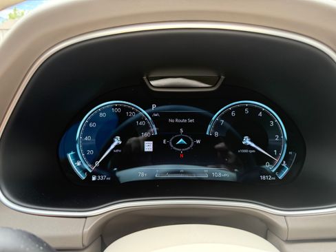 Used 2024 Genesis GV80 3.5T w/ Prestige Package image 18