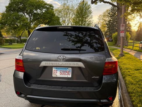 Used 2010 Toyota Highlander 4WD image 11