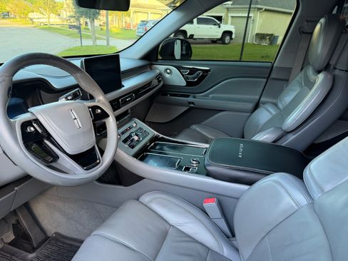 Used 2020 Lincoln Aviator Reserve w/ Equipment Group 201A RWD image 4