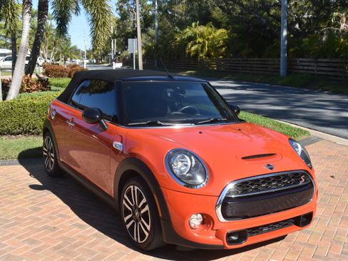Used 2019 MINI Cooper S image 5