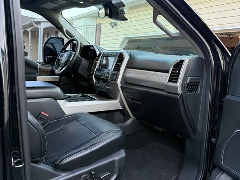 Used 2019 Ford F350 Lariat w/ Lariat Ultimate Package image 19