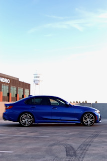 Used 2021 BMW 330i Sedan w/ M Sport Package RWD image 6