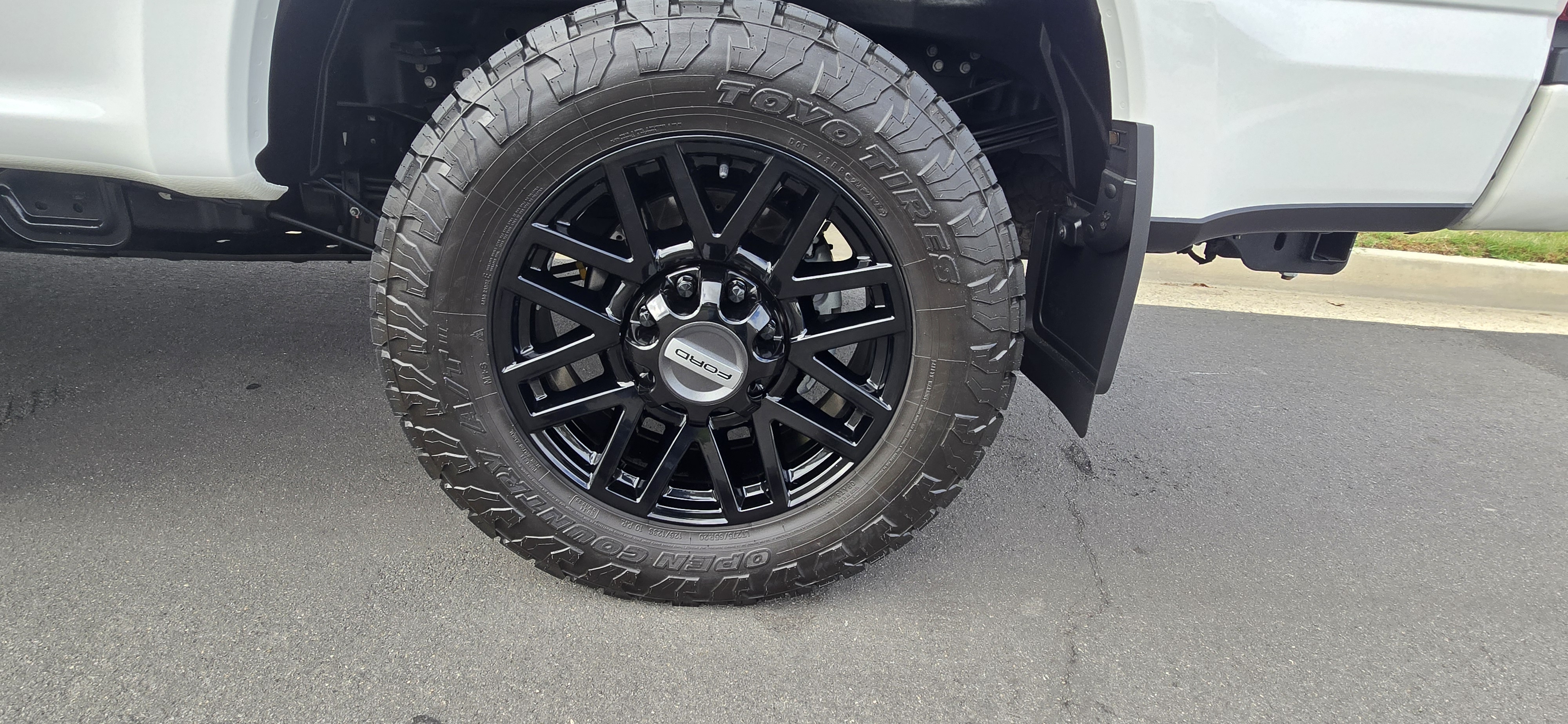Used 2021 Ford F350 Lariat AWD/4WD image 26
