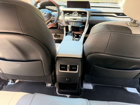 Used 2019 Lexus RX 450h AWD w/ Navigation Package image 8