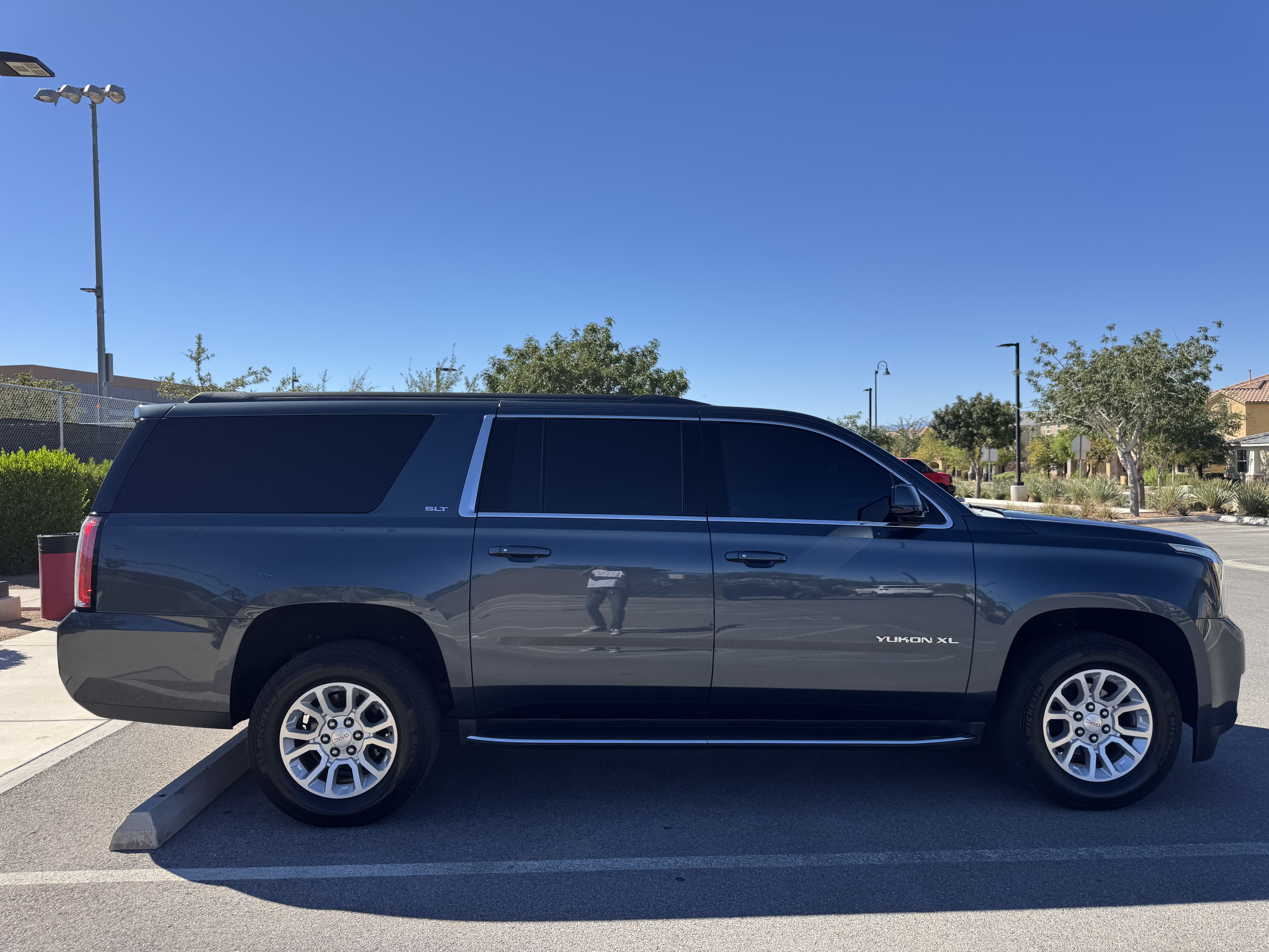 Used 2019 GMC Yukon XL SLT RWD image 4
