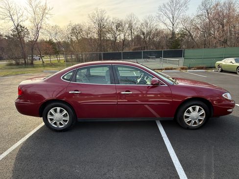 Used 2005 Buick LaCrosse CX w/ Silver Convenience Package image 2