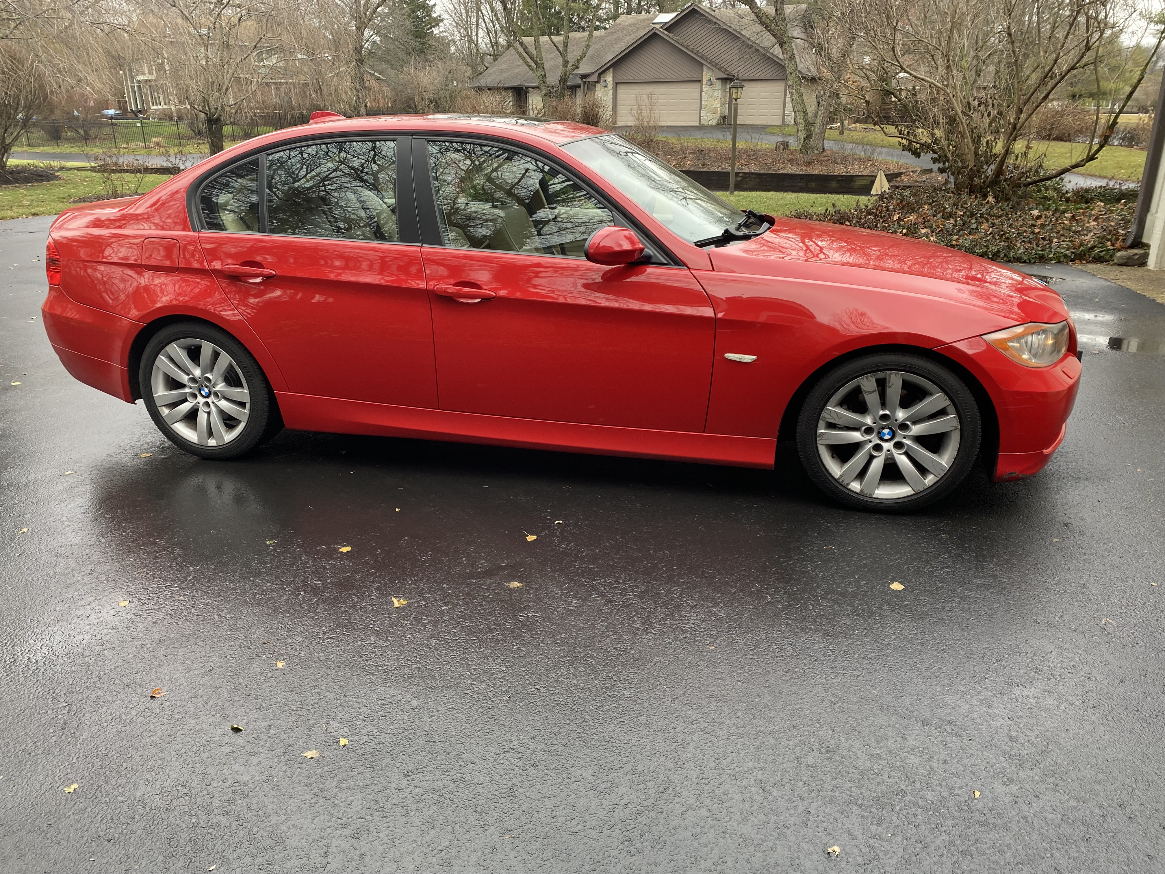 Used 2006 BMW 325i Sedan RWD image 2