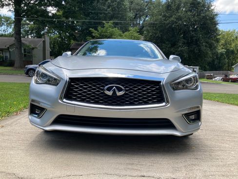 Used 2018 INFINITI Q50 Luxe w/ Essential Package (3.0T Luxe) RWD image 2