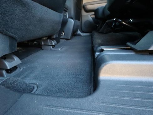 Used 2022 Nissan Pathfinder SV image 17