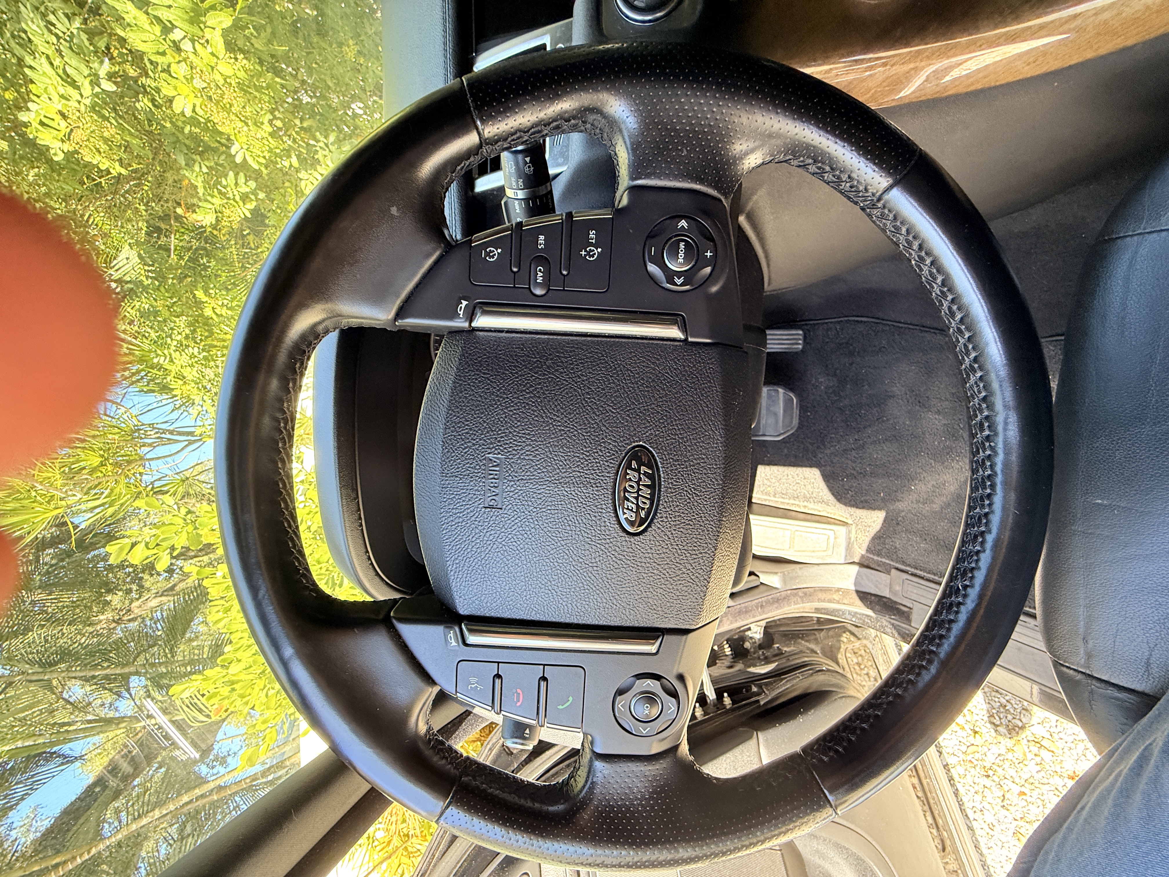 Used 2013 Land Rover Range Rover Sport HSE AWD/4WD image 1
