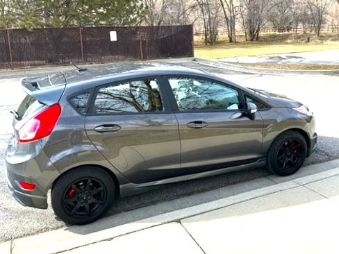 Used 2017 Ford Fiesta ST image 5