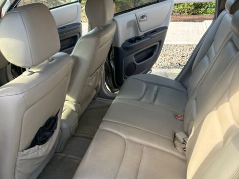 Used 2002 Toyota Highlander 4WD V6 image 11