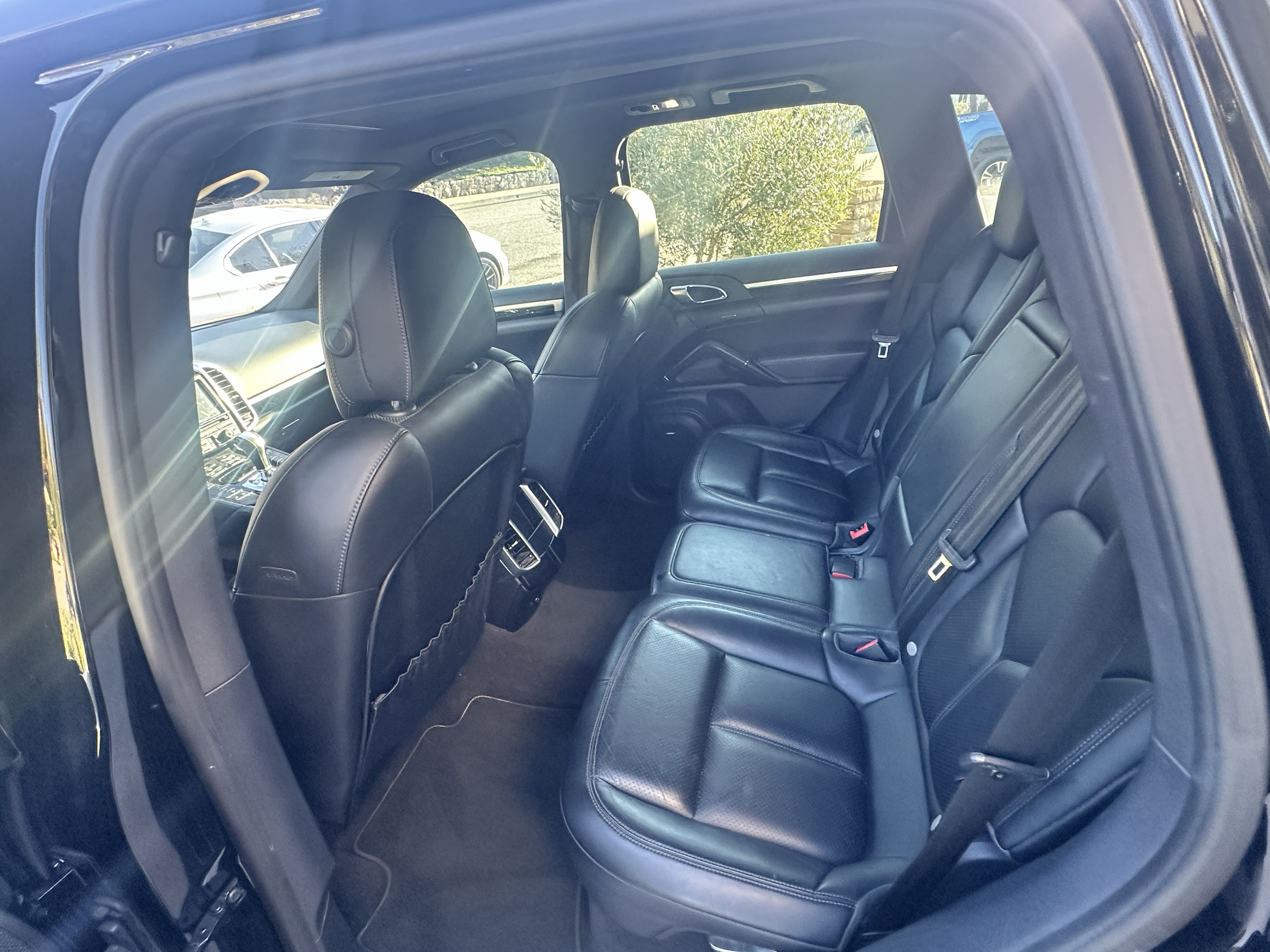 Used 2016 Porsche Cayenne S AWD/4WD image 12
