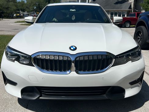 Used 2019 BMW 330i Sedan w/ Driving Assistance Package RWD image 2