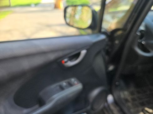 Used 2009 Honda Fit Sport image 11