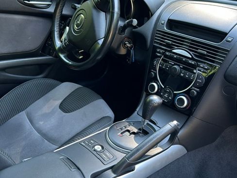 Used 2004 MAZDA RX-8 w/ AT Touring Pkg RWD image 10