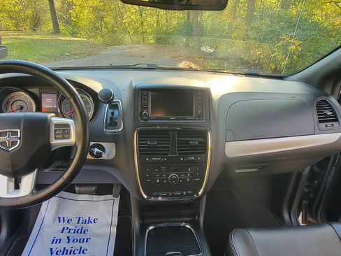 Used 2019 Dodge Grand Caravan GT image 5