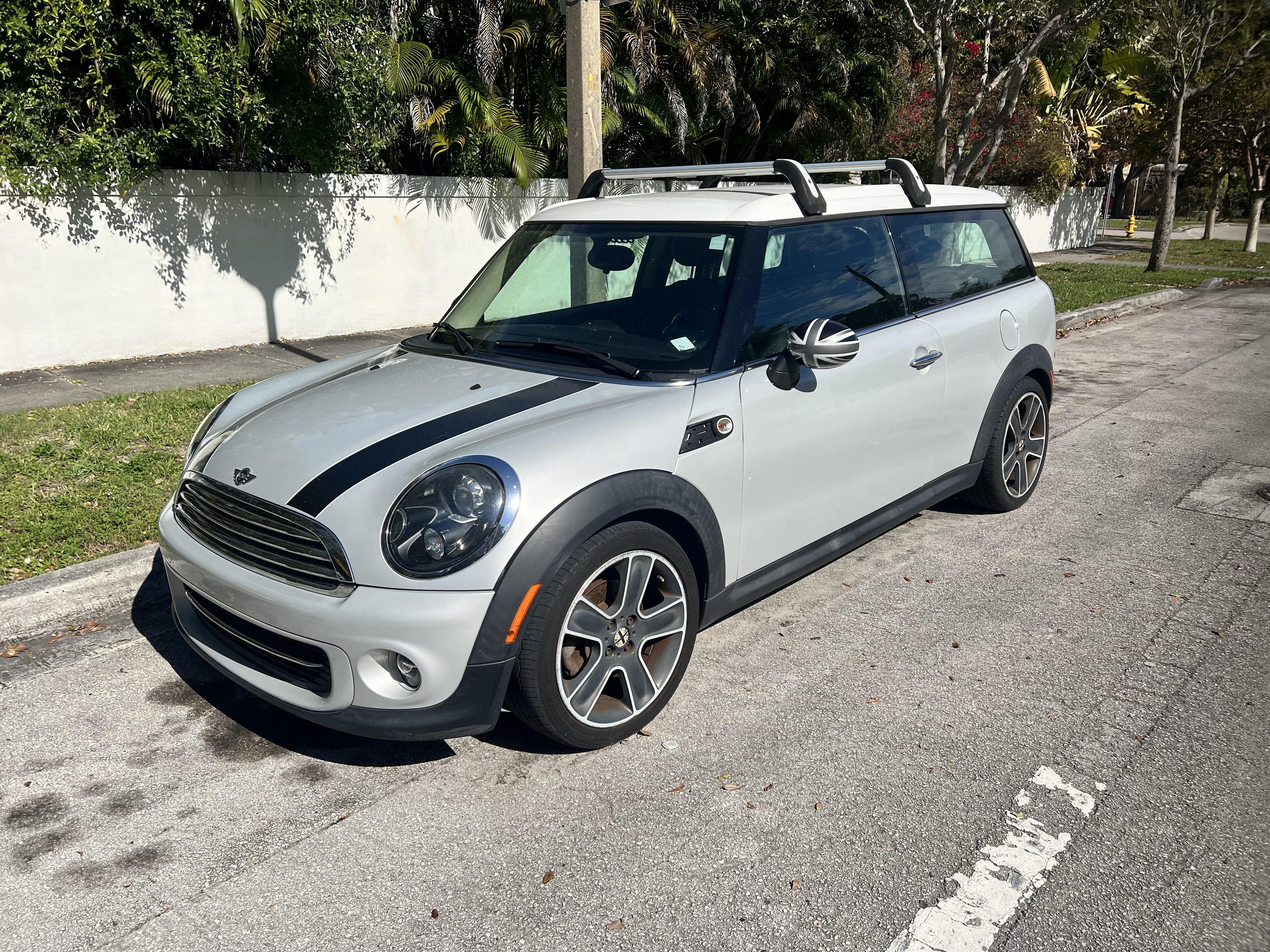 Used 2013 MINI Cooper Clubman FWD image 4