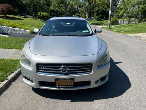 Used 2011 Nissan Maxima 3.5 SV w/ Monitor Pkg FWD image 10