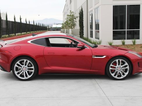 Used 2015 Jaguar F-TYPE R RWD image 16