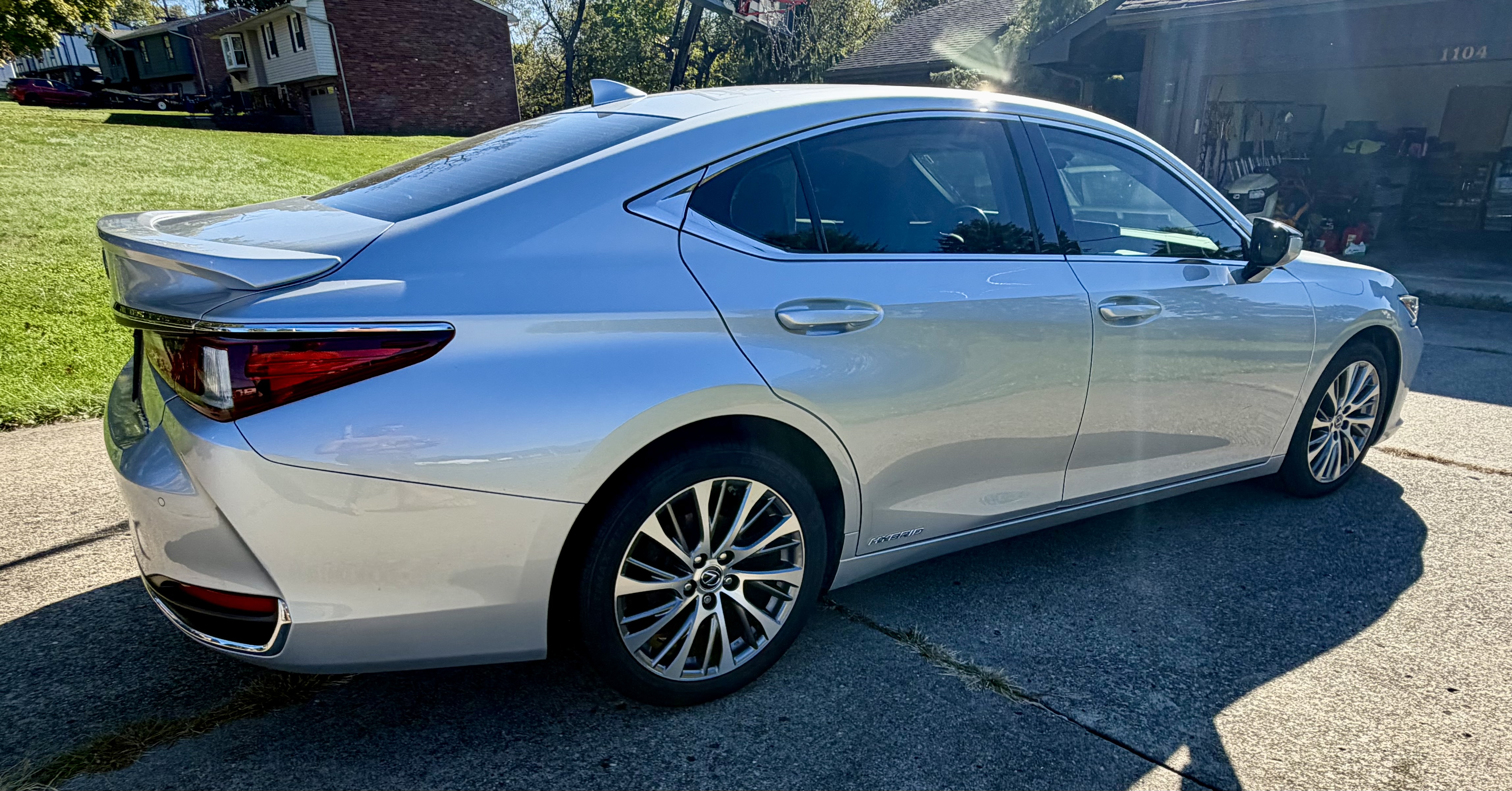 Used 2019 Lexus ES 300h FWD image 6