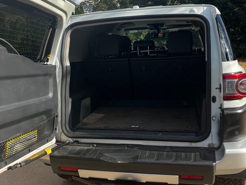 Used 2013 Toyota FJ Cruiser 4WD w/ Convenience Pkg image 8