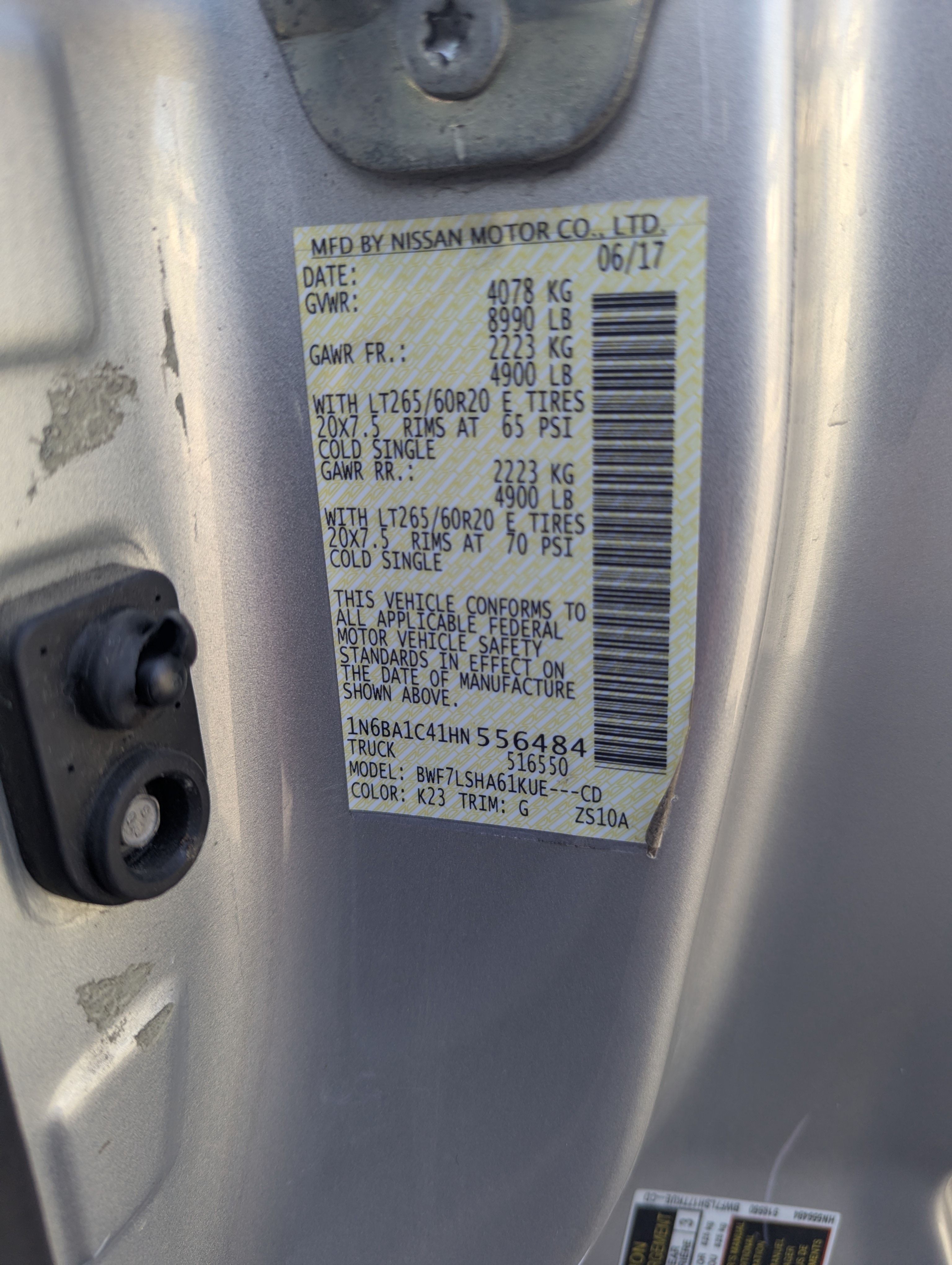 Used 2017 Nissan Titan SV AWD/4WD image 27