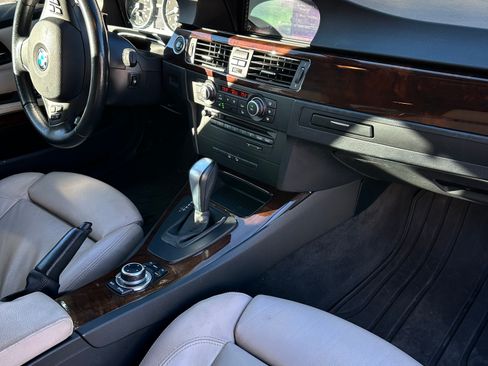 Used 2011 BMW 335i xDrive 335i xDrive Sedan 4D image 13