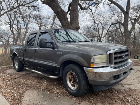 Used 2002 Ford F250 2WD Crew Cab Super Duty image 4