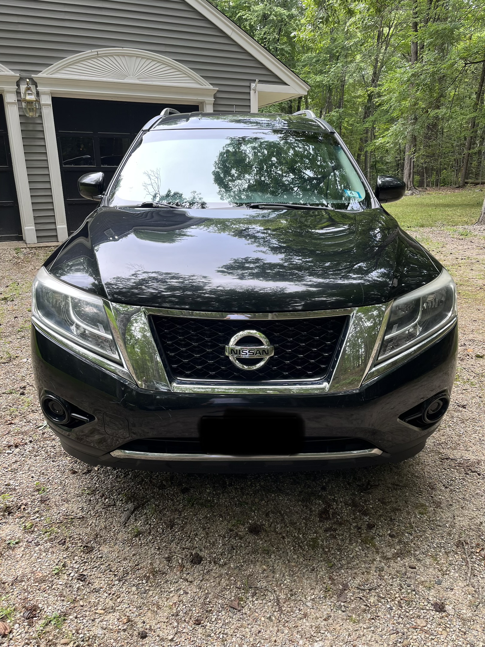 Used 2014 Nissan Pathfinder SV w/ Trailer Tow Package AWD/4WD image 2