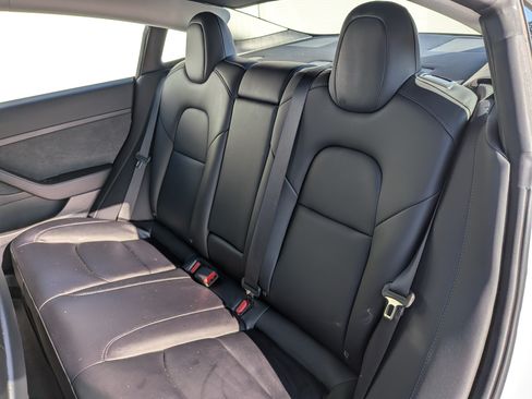 Used 2023 Tesla Model 3 Performance image 18