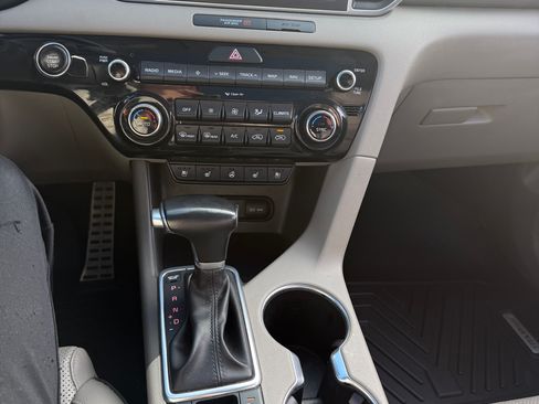 Used 2018 Kia Sportage SX image 8