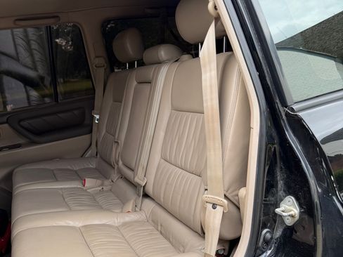 Used 1998 Toyota Land Cruiser w/ Leather Trim Pkg AWD/4WD image 10