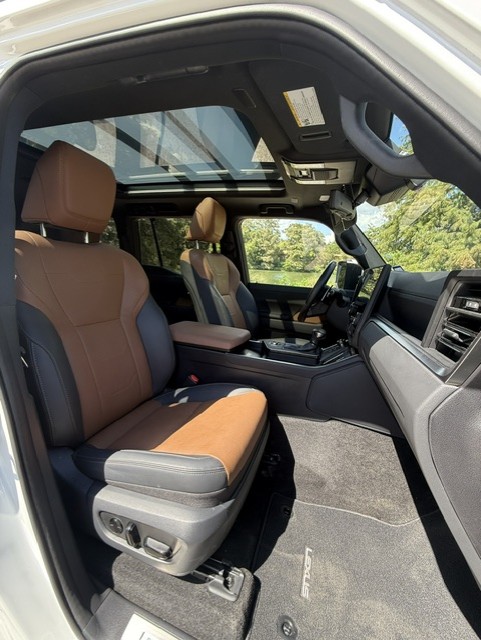 Used 2026 Lexus GX 550 w/ Accessory Package (31) AWD/4WD image 10