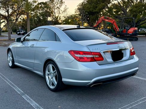 Used 2011 Mercedes-Benz E 550 Coupe image 6