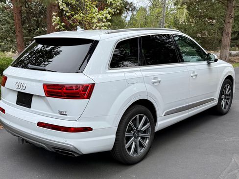 Used 2017 Audi Q7 3.0T Premium Plus AWD/4WD image 10